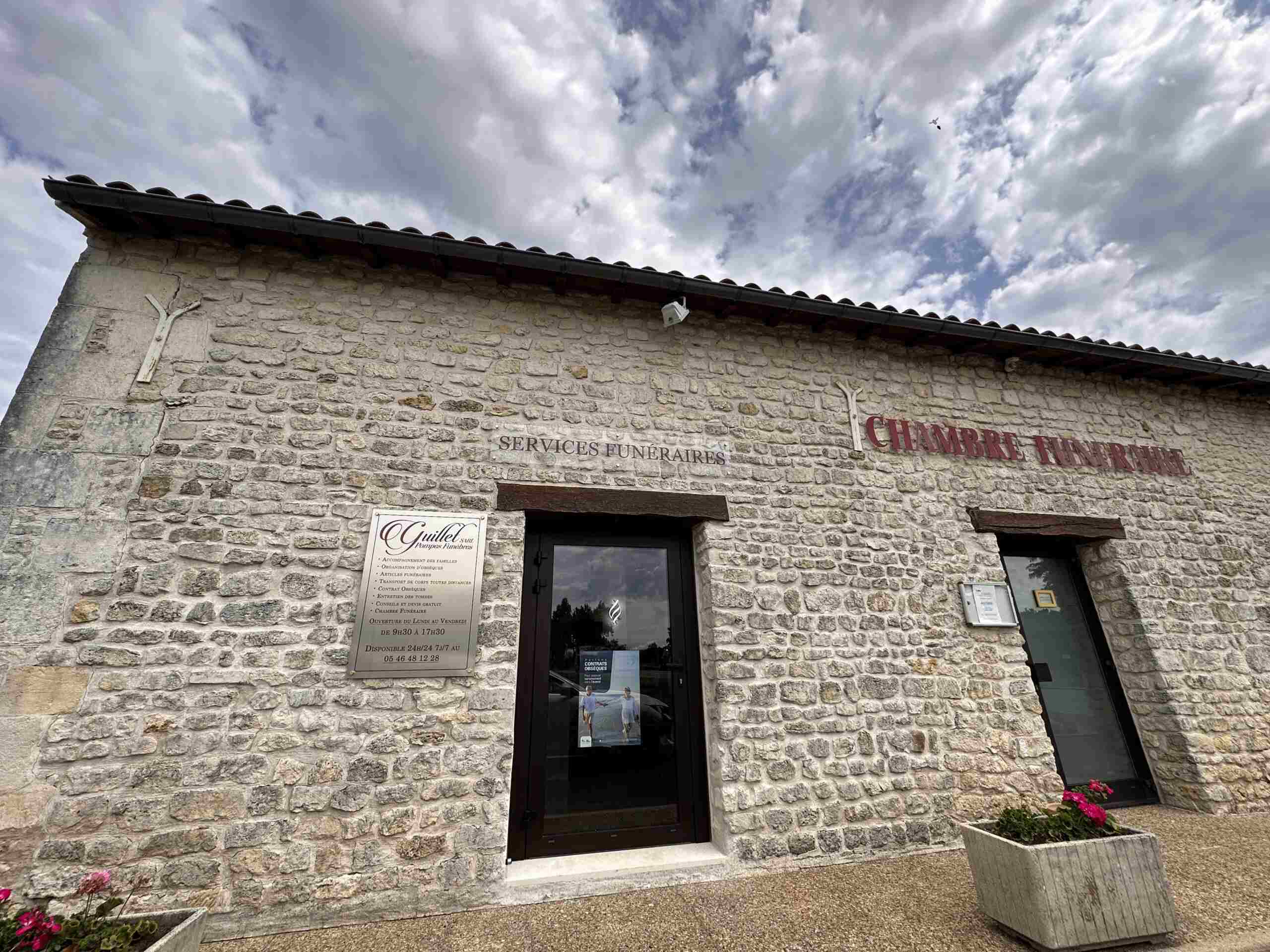 Photo de Pompes Funèbres Guillet - Funérarium